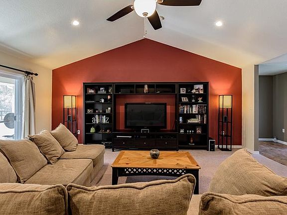 3rd image of 41141 Balsam St