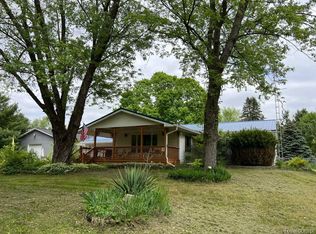 73 S Lake George Rd, Attica, MI 48412