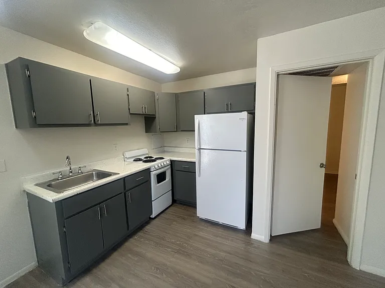 The Grove Apartments — Photo 1