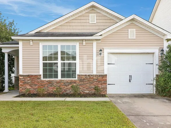 207 Chapel Lake S, Savannah, GA 31405