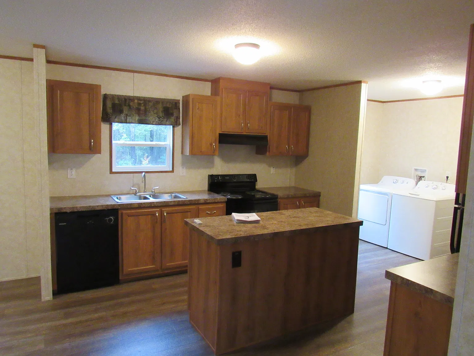 3 bed, 1580 sqft, $2,100 — Photo 4