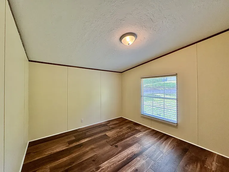 229 Bateman Ln — Photo 19