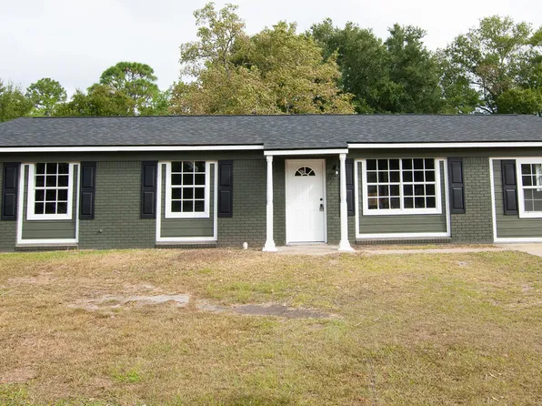 5607 Arrowhead Dr, Pascagoula, MS 39581