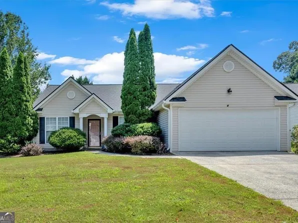 277 Covington Dr, Hiram, GA 30141