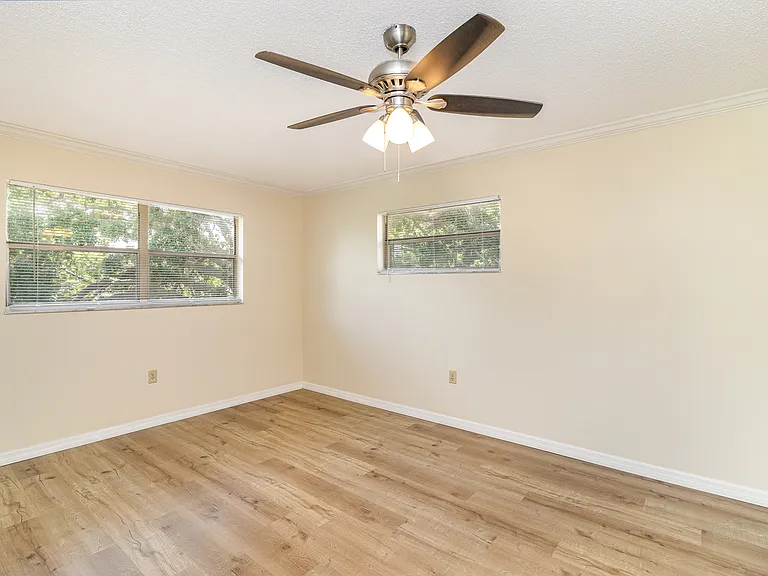 3135 Shady Dell Ln — Photo 15