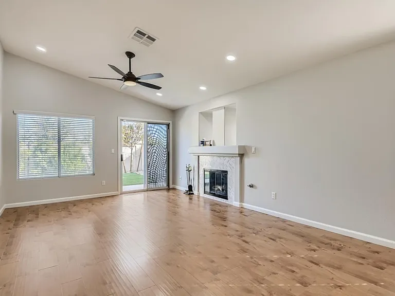 2212 Crestline Falls Pl — Photo 10