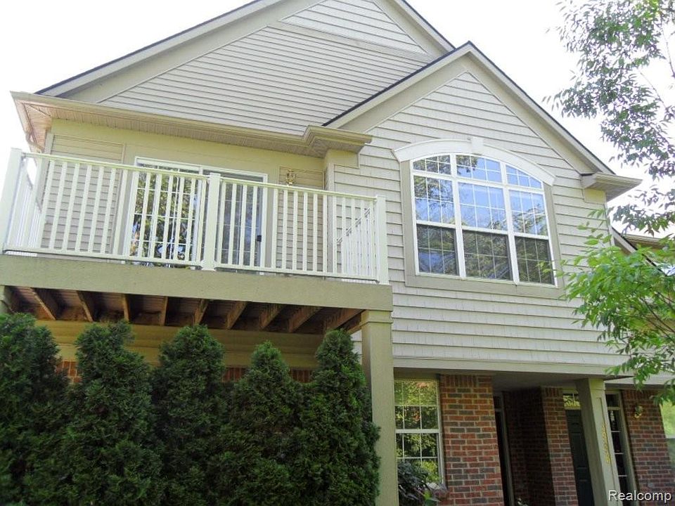 1st image of 3896 Radcliff Dr