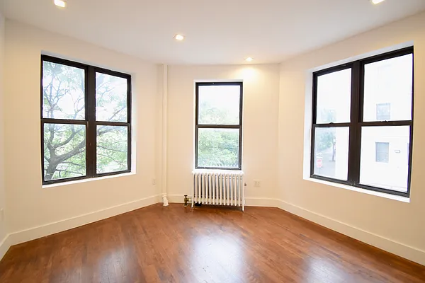 Rented by Triplemint | media 14