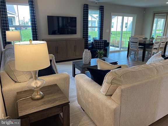 4th image of 338 Heritage Shores Cir