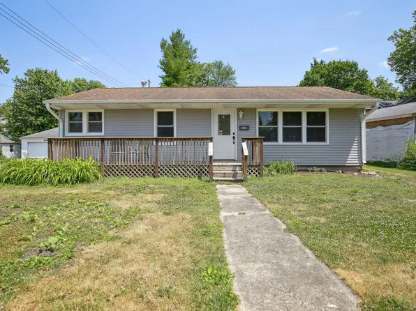 119 S Maple St, Paxton, IL 60957