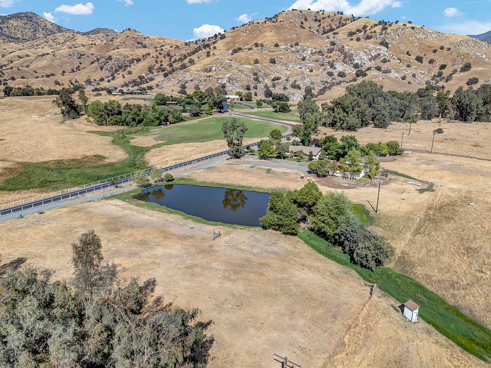 1st image of 18002 320 Road