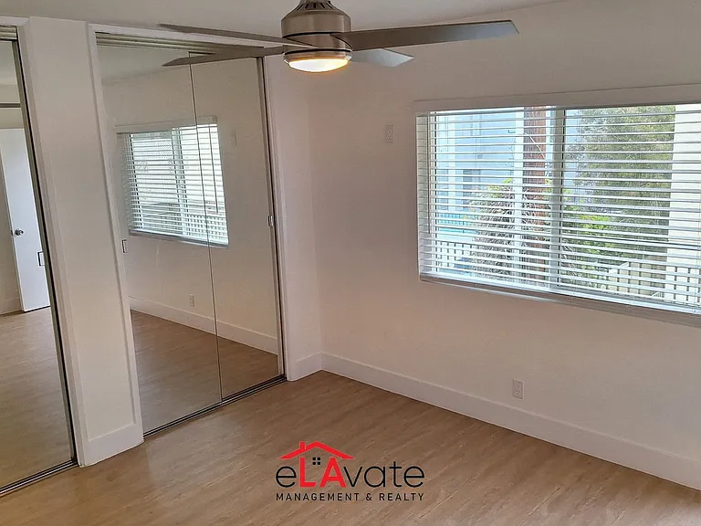 336 S Norton Ave #204 — Photo 17
