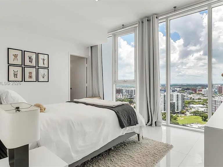2020 N Bayshore Dr #2603 — Photo 30