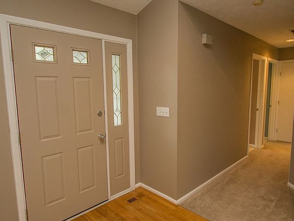 4th image of 32356 Birchwood Ln