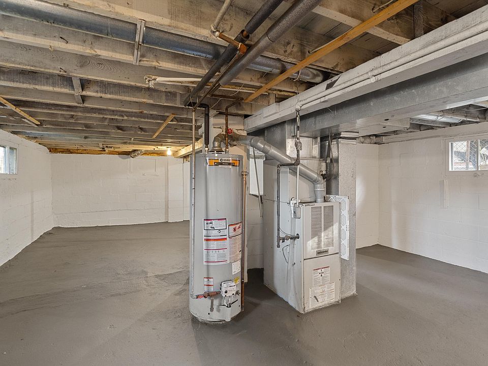 1756 Lafayette Blvd, photo 30