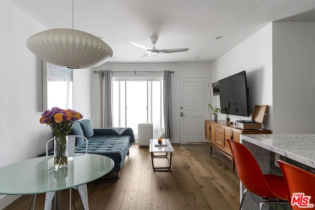 1 bed, 1.0 bath, 550 sqft, $2,800 — Photo 2