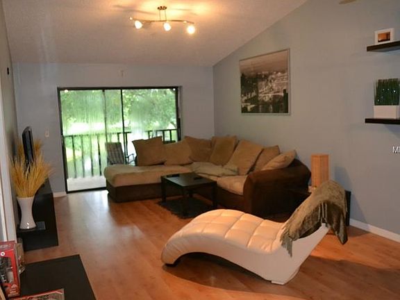 3rd image of 3165 Landmark Dr APT 721