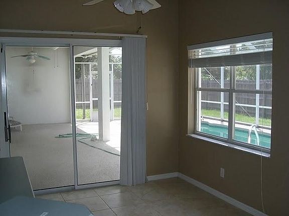 3rd image of 49 Burbank Dr
