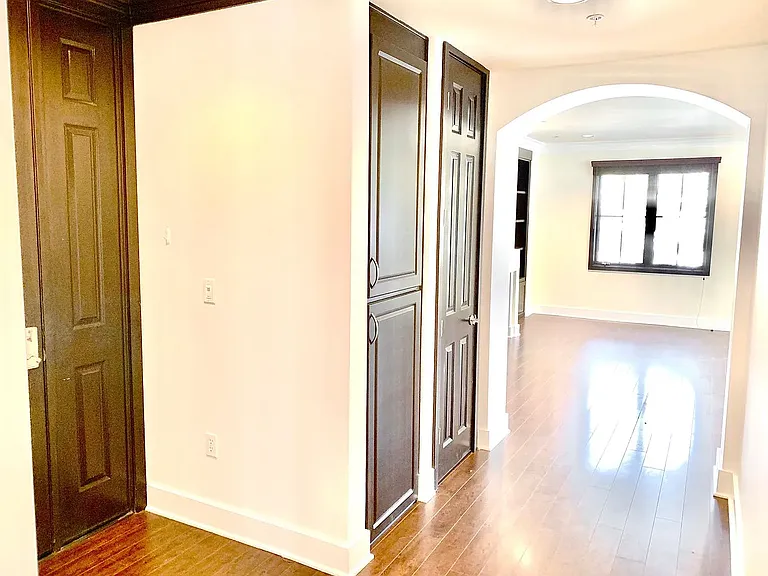 1415 Greenfield Ave #101 — Photo 17