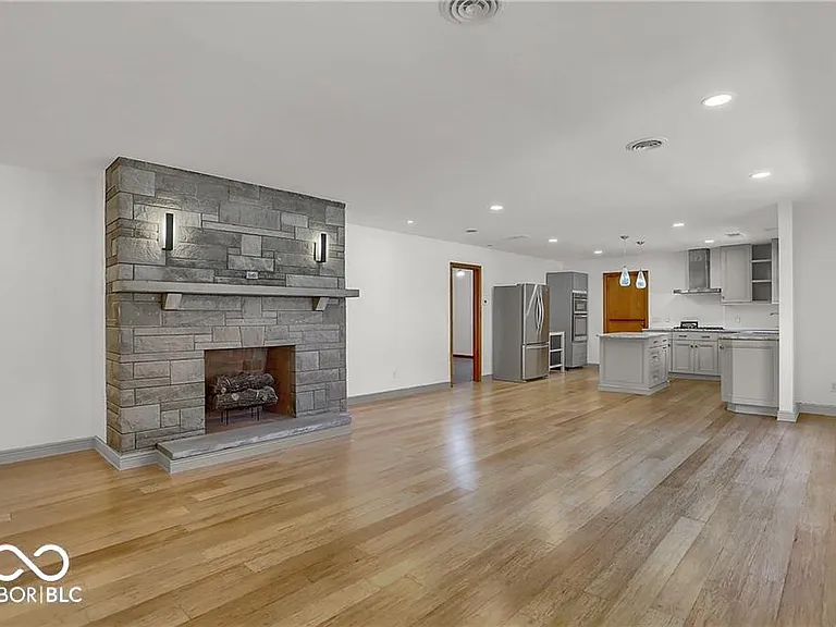 760 W Pine St — Photo 6