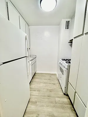 Rented by R New York | media 34