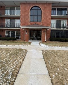 5034 Circle Dr APT 209, Crestwood, IL, 60418