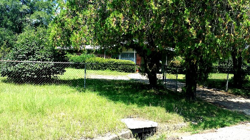 2nd image of 501 Herman Rd