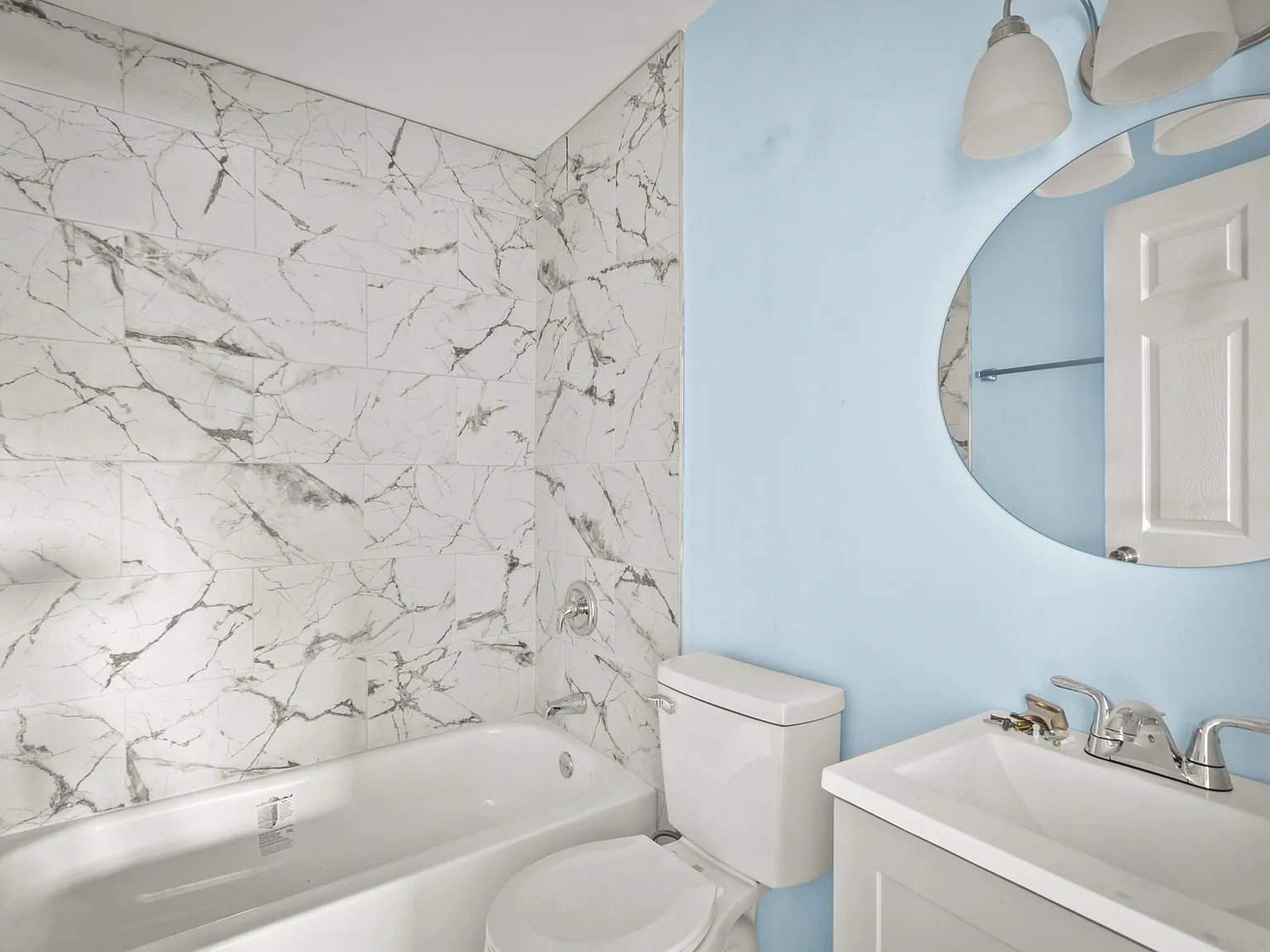 260 Vernis Ave — Photo 2