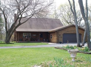 901 N Cold Springs Rd, Bull Valley, IL 60098