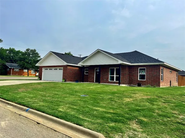 603 E Eddy St, Muenster, TX 76252