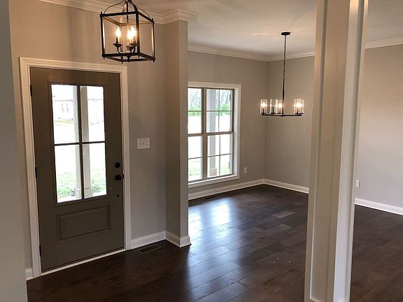3rd image of 4199 Beechwood Ln