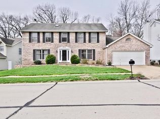 1421 Carriage Bridge Trl, Ballwin, MO 63021
