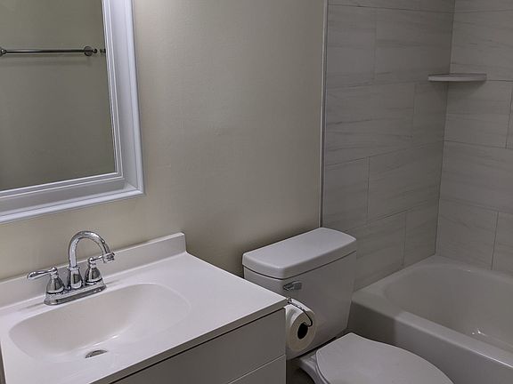 5th image of 610 S Betty Ln #2