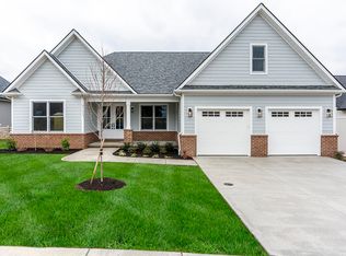 606 Trinity Ln, Versailles, KY 40383