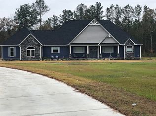 1307 N Bryan Rd, Jacksonville, NC 28546