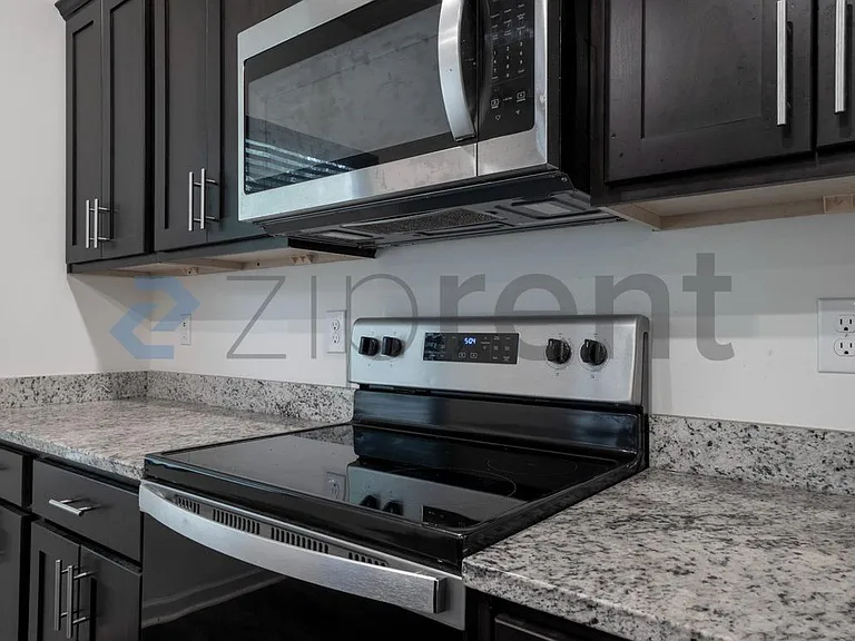 22693 Joselyn Green Dr — Photo 8