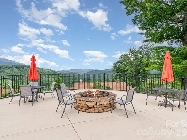 508 Overlook Dr #2, Burnsville, NC 28714