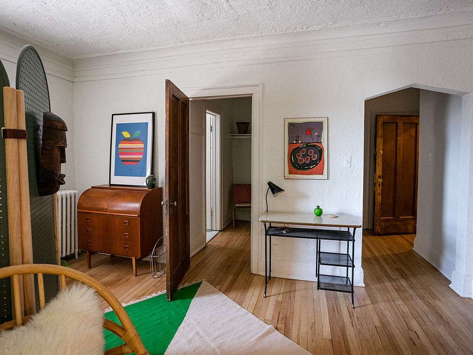 1st image of 1141 Holcomb Ave #307