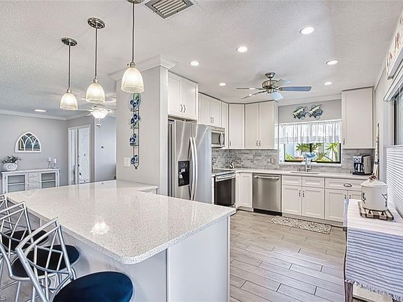 2nd image of 1796 Pine Glade CIR