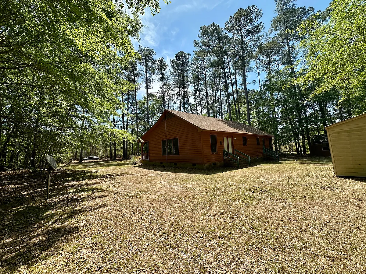 Building Photo - 573 Ellis Rd