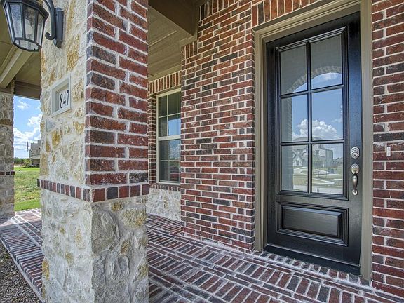 4th image of 8471 Amethyst Ln