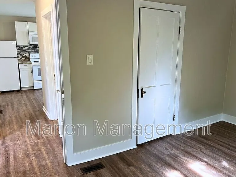 716 N Meridian St — Photo 7