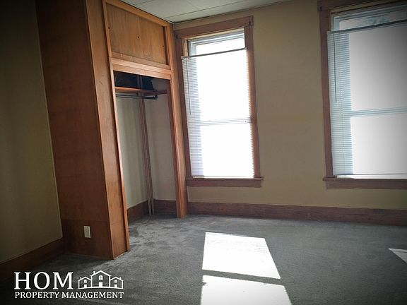 4th image of 128 E Liberty St #1