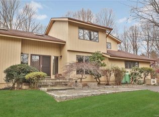 24 Chestnut Ridge Rd, Armonk, NY 10504