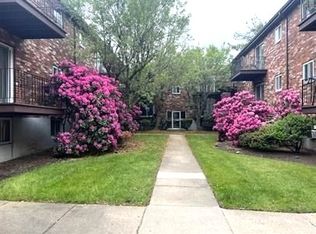21 Westgate Rd APT 1, Chestnut Hill, MA 02467