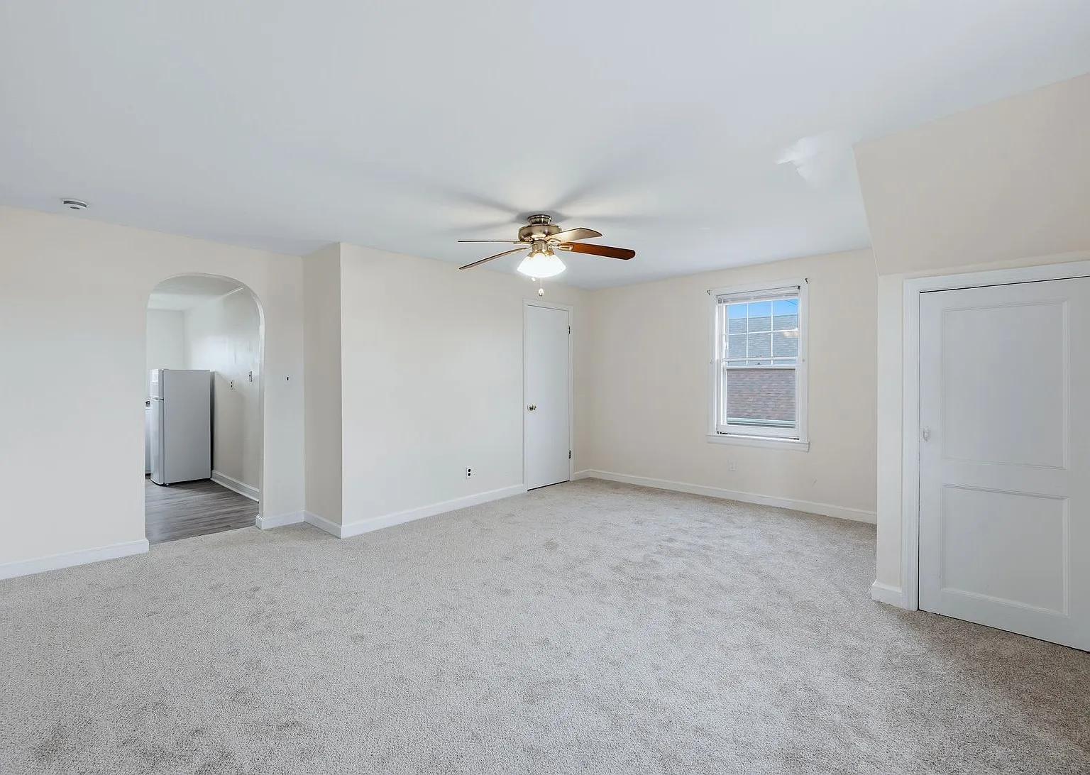 2 bed, $2,000 — Photo 2