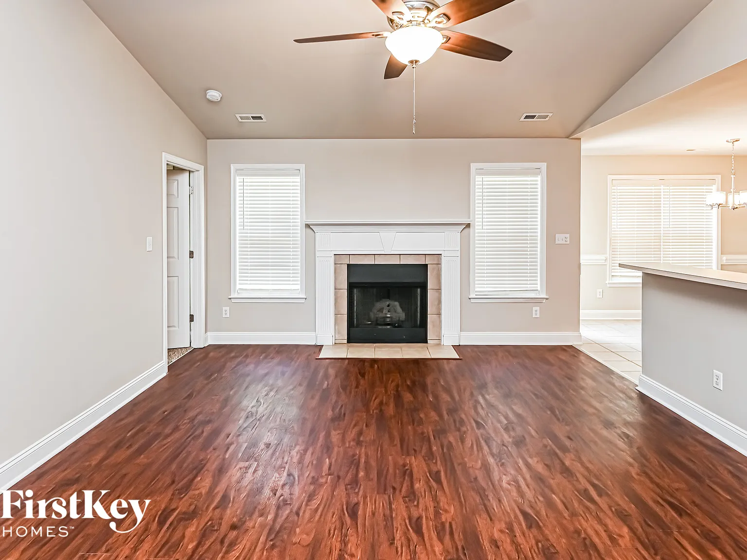 3 bed, 2.0 bath, 1534 sqft, $2,515 — Photo 4