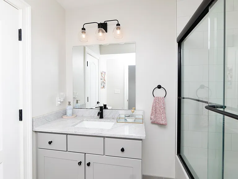 498 Sumner St #3 — Photo 6