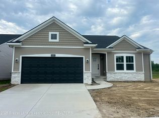 6686 Castleton Dr, Grand Ledge, MI