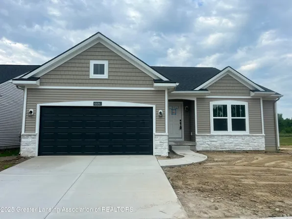 6686 Castleton Dr, Grand Ledge, MI 48837